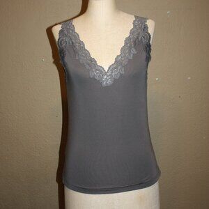 STEVE NYLON FITTED CAMISOLE WITH LACE NECKLINE AND ARMS - MEDIUM 4 6